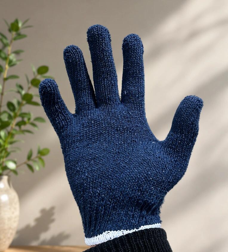 Cotton knitted hand gloves